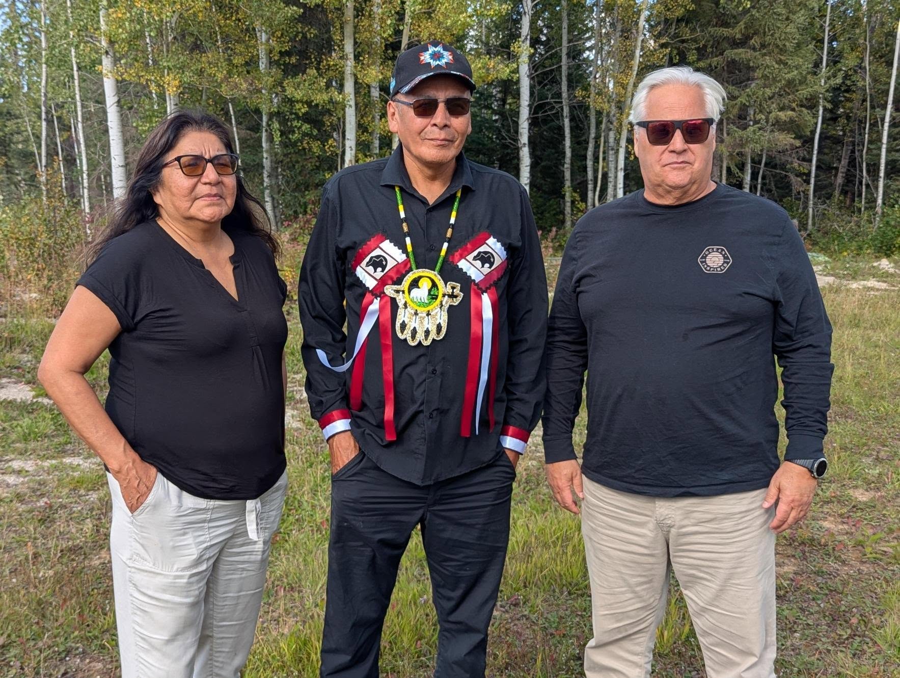 Paul Dubé with Neskantaga Chief and Nishnawbe Aski Nation Deputy Grand Chief