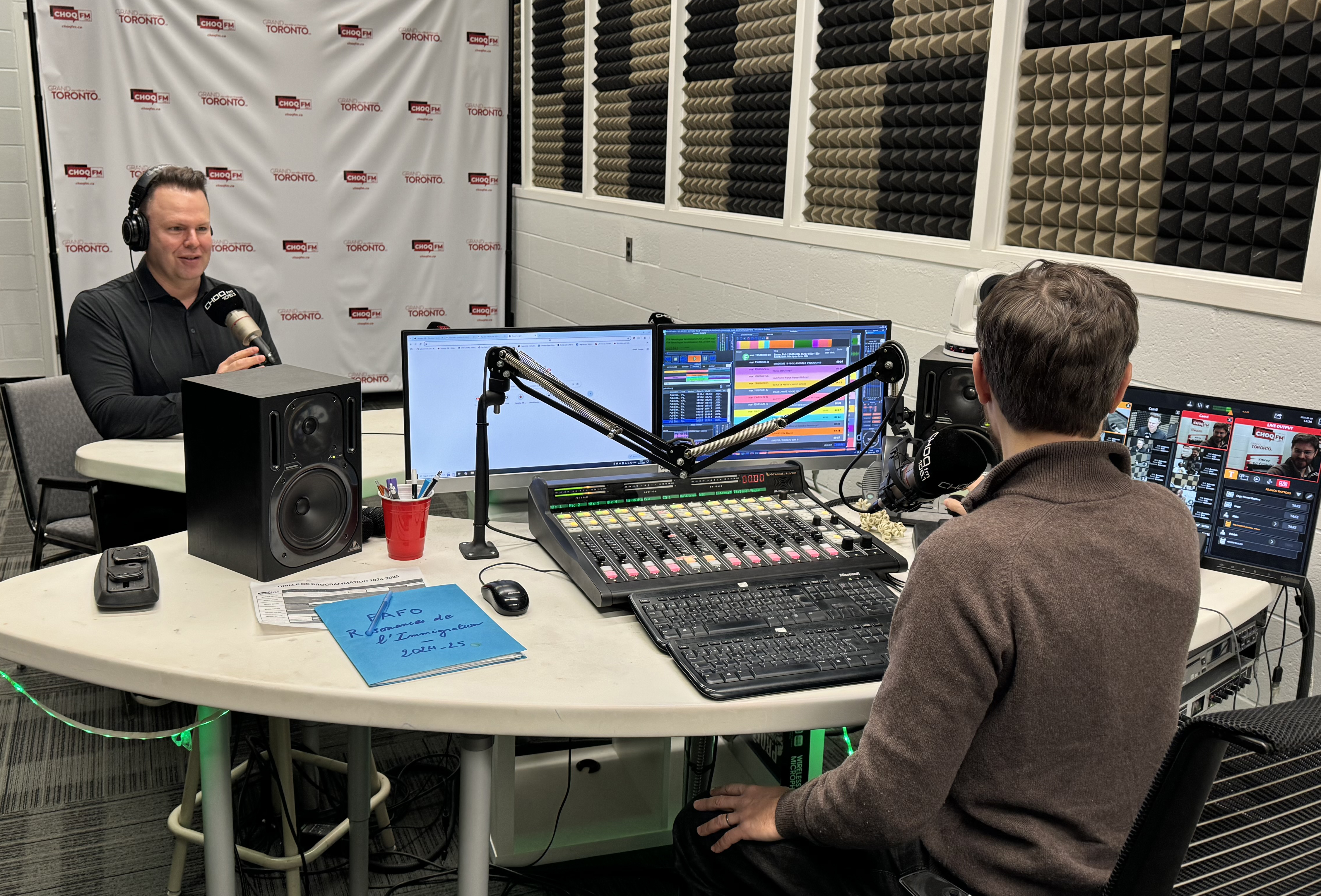 Commissaire en entrevue