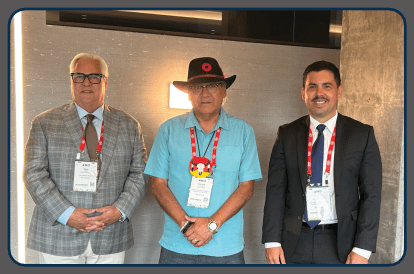 Ombudsman avec des membres des Ontario Federation of Indigenous Friendship Centres